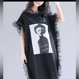 Fun black  and white dress l.